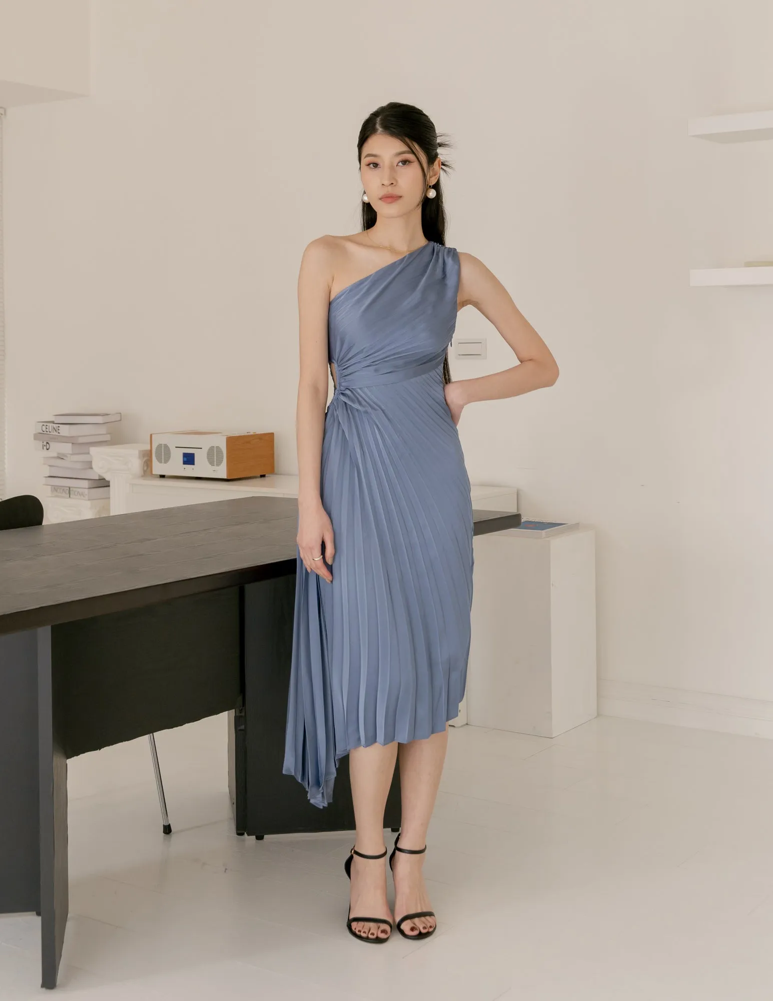 Aleyna Pleated Toga Dress in Blue