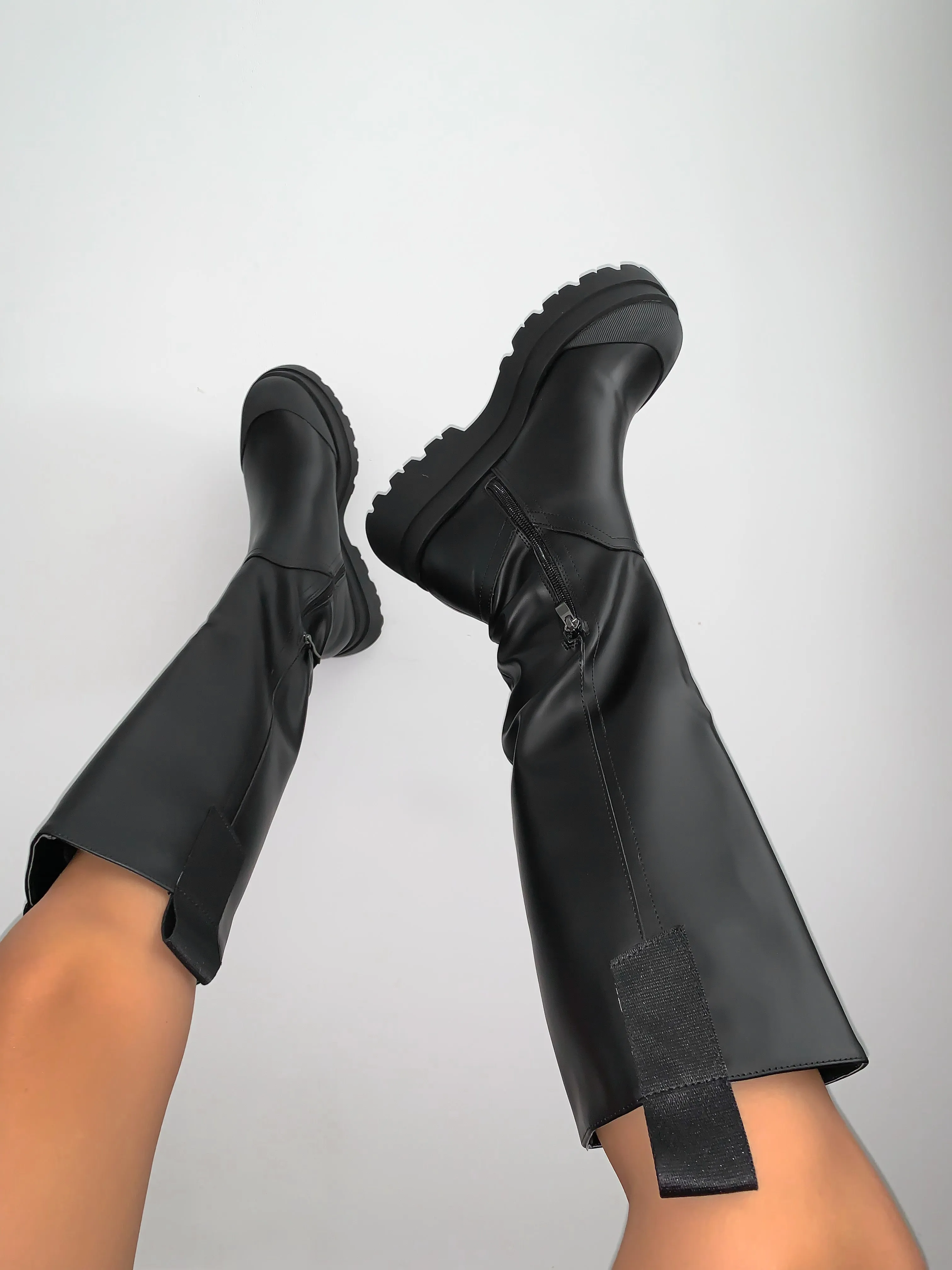 Gemini Knee High Boots / Black